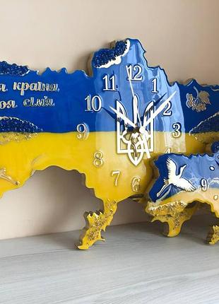 Часы настенные из эпоксидной смолы "карта украины" 70х45 см