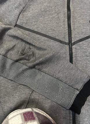 Nike tech fleece 8