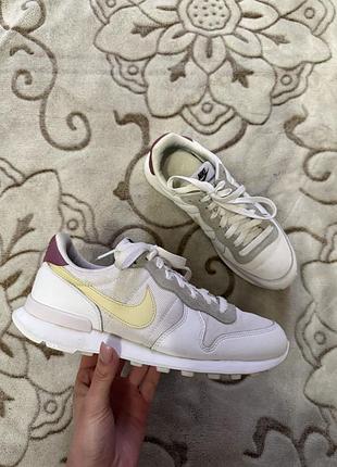 Кросівки nike internationalist