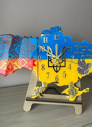 Годинник настінний з епоксидної смоли "карта україни" 70х45 см