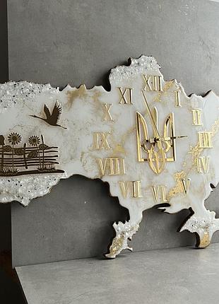 Часы настенные из эпоксидной смолы "карта украины" 50x32 см
