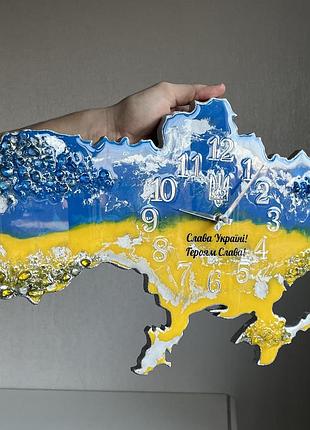 Часы настенные из эпоксидной смолы "карта украины" 50x32 см