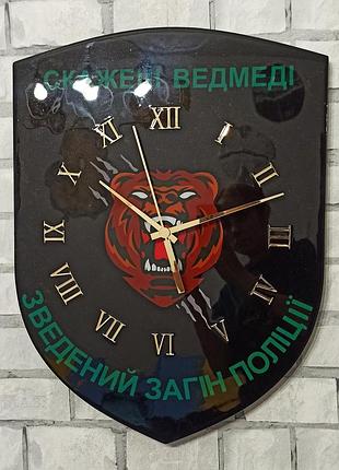 Часы настенные из эпоксидной смолы "шеврон" 100х75 см