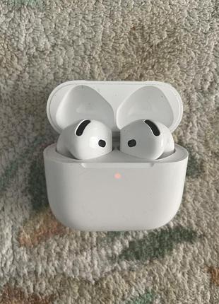 Airpods2 в идеальном состоянии с батареей все хорошо