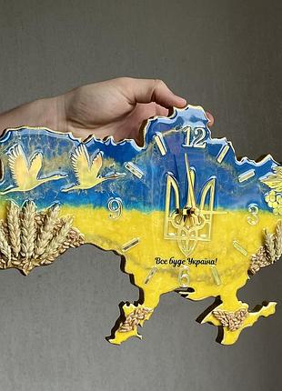 Часы настенные из эпоксидной смолы "карта украины" 70х45 см
