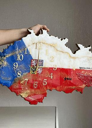 Часы настенные из эпоксидной смолы "карта чехии" 60х34 см
