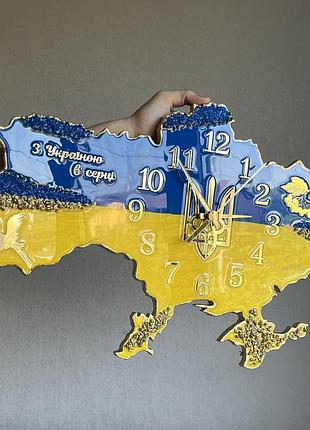Часы настенные из эпоксидной смолы "карта украины" 60х38 см
