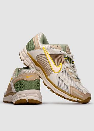 Nike zoom vomero 5 sail laser orange