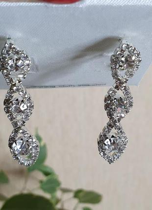 Красивые, нарядные серьги, сережки , гвоздики с камнями4 фото