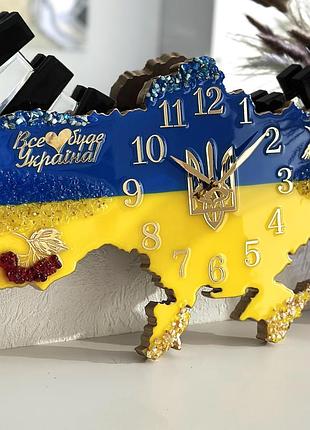 Часы настенные из эпоксидной смолы "карта украины" 60x40 см