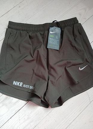 Шорты спортивные nike с технологией dri-fit