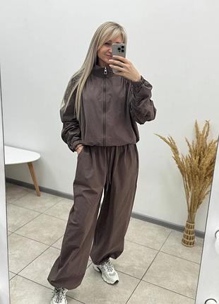 Спортивный костюм из плащёвки шоколад розовый