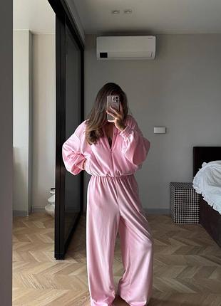 Велюровый спортивный костюм