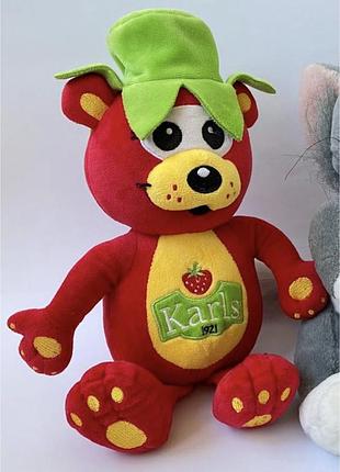 Мягкая игрушка красный медведь клубничка мишка медвежонок клубника karl’s 1921 мʼяка плюшева іграшка ведмідь ведмедик полуничка