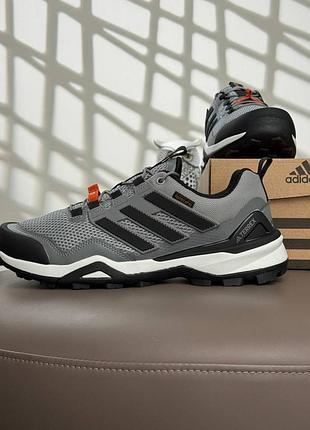 Чоловічі кросівки adidas terrex skychaser light grey black
