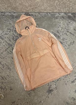 Анорак adidas , класно підходить на весні , приємний колір , розмір l