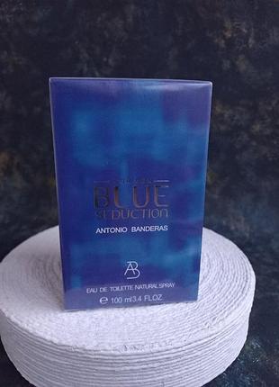 Blue seduction