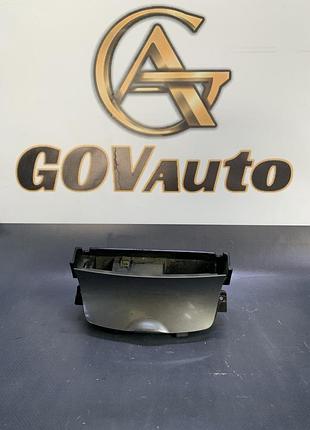 Попільничка центральної консолі mazda 6 gg 2002-2007 fagj6a2012