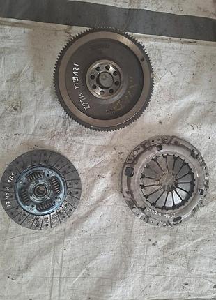 Комплект сцепления izusu 3.1 td uma1-3 2001г.в
