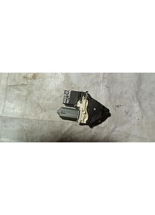 Маторчик склопідіймача 996645-101 skoda octavia a5