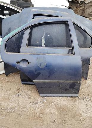 Двері задня права volkswagen bora