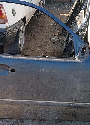 Двері передні права mercedes e210