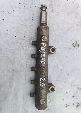 Паливна рампа denso 0640 mitsubishi pajero 2.5 tdi