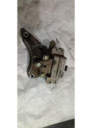 Подушка двигателя skoda octavia a5