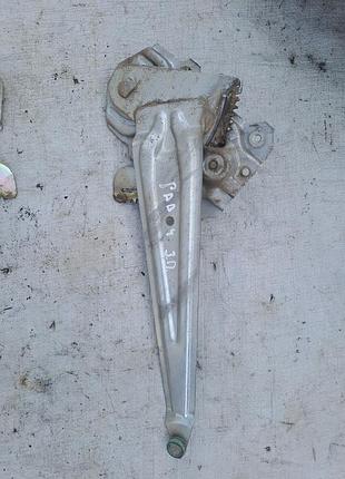 Стеклоподьемник задний правый toyota rav4 2.0 d 2000-2005г.в