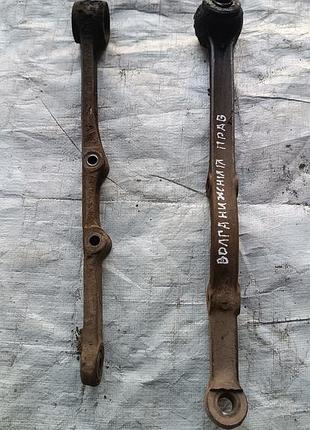 Рычаг нижний, правый газ 3110