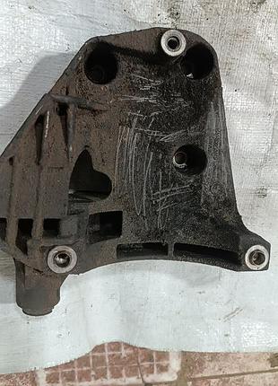 Кронштейн компрессора кондиционера 64557794174 bmw x3 e83 3.0d 2005г.в.
