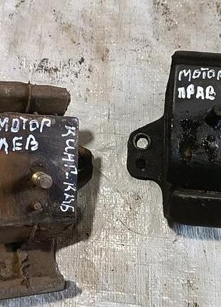 Подушка мотора nissan king kab 2.5d 1990г. navara d22