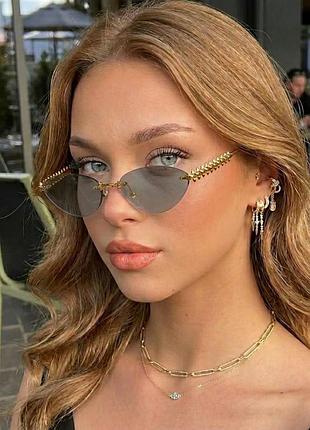 Женские солнцезащитные очки кошачий глаз с золотистой оправой eyewear серые