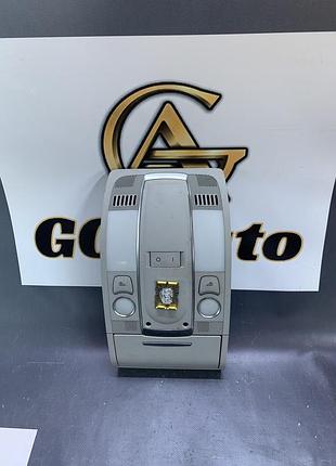 Плафон салону передній audi a6 c6 4f0947135