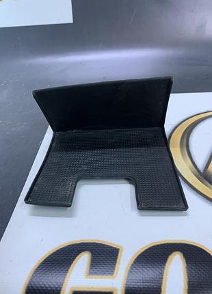 Килимок бардачка водія opel astra g 90561289