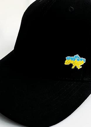 Значок на кнопке на бейсболку карта украины желто-синяя