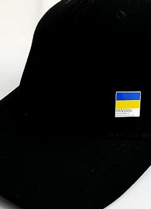 Значок на кнопке на бейсболку pantone freedom/energizing