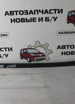 Уплотнитель молдинг стекла двери передне правой (наружный) citroen c4 (04-08) oe:9334h4