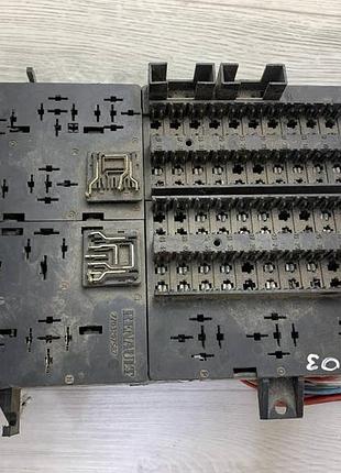 Блок предохранителей renault master (1998-2003) oe: 7703297587