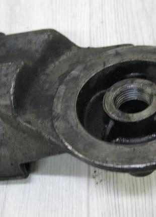 Корпус масляного фильтра vw passat b3 (1988-1993), audi 100 c3 (1982-1991) oe: 068115417t