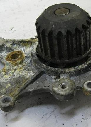 Помпа системи охолодження (водяний насос) hyundai getz (2002-2005) oe:2510027000