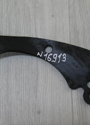 Кронштейн гидроусилителя руля (гур) vw golf 3, passat b3, vento oe: 028145544e