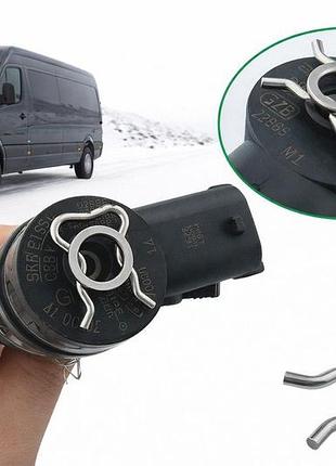 Скоба фиксации обратки форсунки mercedes sprinter 2.2 cdi bosch