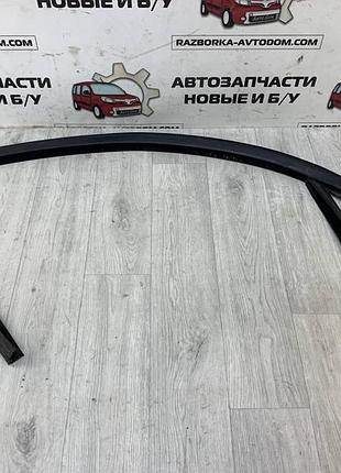 Уплотнительная резинка стекла двери передней правой ford mondeo (07-14) oe: 7s71a21510