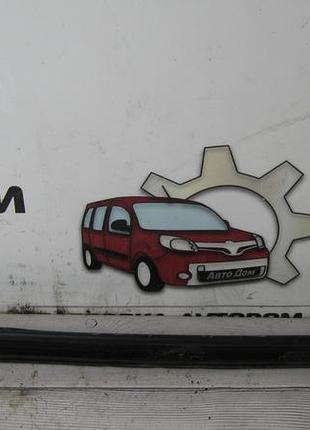 Уплотнительная резинка стекла двери задней правой (внутренняя) citroen c4 picasso (06-13) oe: 9310j1