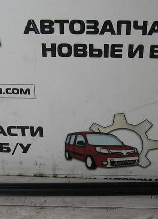Накладка, уплонитель двери передней правой (внутренний) vw touran (03-10) oe:1t0837472b