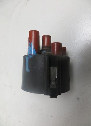 Крышка распределителя искры (трамблера) audi а100 (1982—1991) oe:0290004032