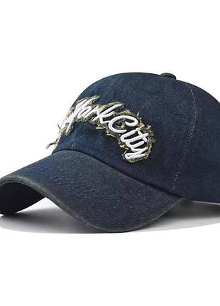 Джинсовая бейсболка темно-синій