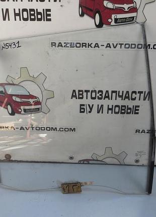 Стекло задней левой двери (универсал) opel omega a (1986-1994) ое: 90224775
