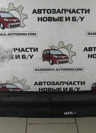 Пластик під лобове скло (жабо) citroen c4 picasso (2006-2013) oe:8251gc